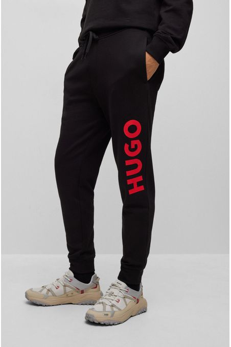 PANTALONES DE BUZO CON LOGO EN CONTRASTE HOMBRE