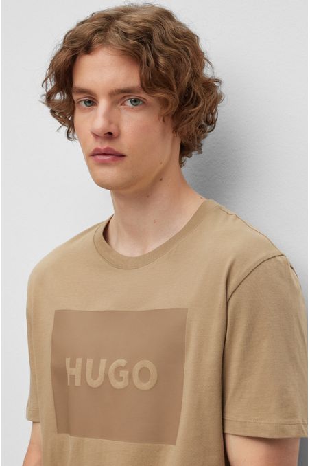 POLERA REGULAR FIT DE CUELLO REDONDO DE ALGODÓN CON LOGO HOMBRE