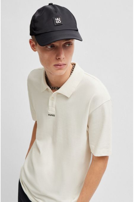 GORRA DE NYLON IMPERMEABLE CON INSIGNIA DE LOGO HOMBRE