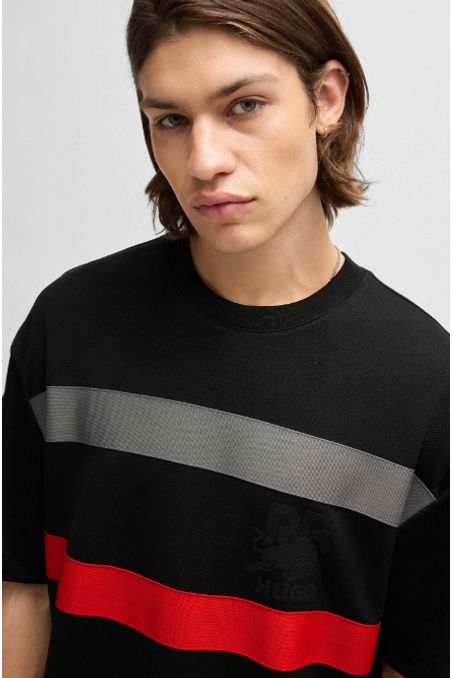 POLERA OVERSIZED FIT HUGO X RB CON DETALLE DE LA MARCA HOMBRE