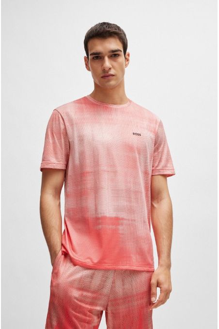 POLERA REGULAR FIT DE MALLA ESTAMPADA CON DETALLE DE LOGO HOMBRE