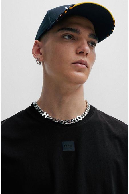 POLERA REGULAR FIT SIN MANGAS EN PUNTO DE ALGODÓN CON DETALLE DE LOGO HOMBRE