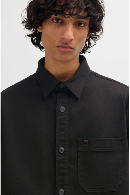 CAMISA OVERSIZED FIT EN DENIM ELÁSTICO HOMBRE