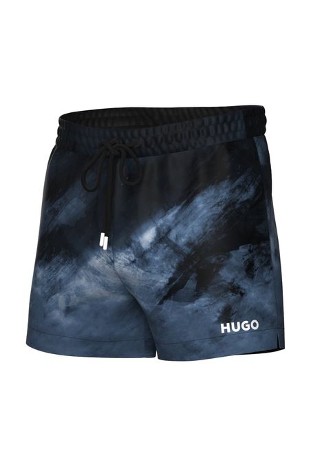 TRAJE DE BAÑO TIPO SHORT ESTAMPADO HOMBRE