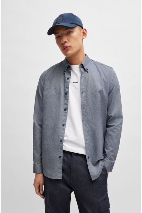 CAMISA REGULAR FIT DE ALGODÓN CON BOTONES EN EL CUELLO CAMISA REGULAR FIT HOMBRE