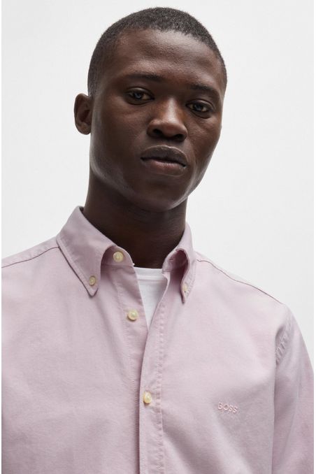CAMISA REGULAR FIT DE ALGODÓN CON BOTONES EN EL CUELLO CAMISA REGULAR FIT HOMBRE