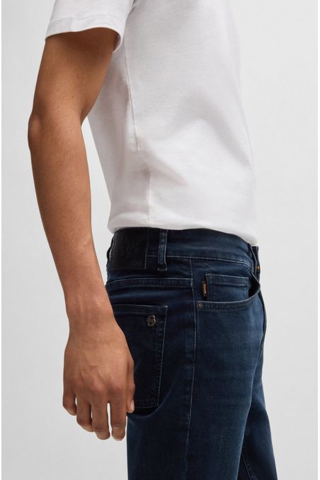 VAQUEROS DELAWARE SLIM FIT DE DENIM NEGRO AZULADO SUAVE QUE FACILITA EL MOVIMIENTO JEANS SLIM FIT HOMBRE