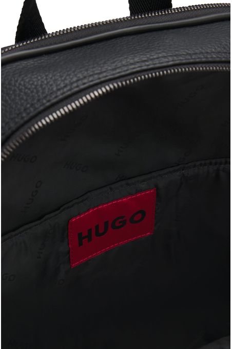 Mochila de piel sintética granulada con ribete de logo apilado
