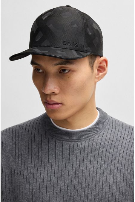 GORRA CON ESTAMPADO DE MONOGRAMAS Y LOGO BORDADO GORRA HOMBRE