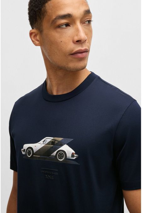 POLERA PORSCHE X BOSS DE ALGODÓN MERCERIZADO CON DETALLE DE LA COLABORACIÓN PLAYERA REGULAR FIT HOMBRE
