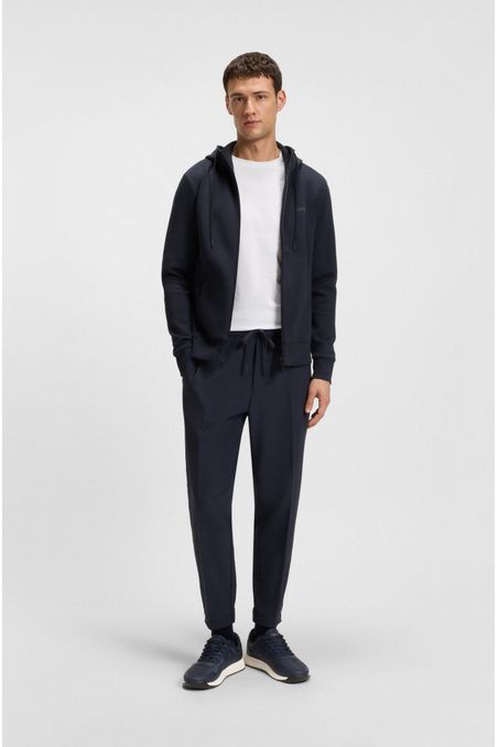 DEPORTIVAS DE CAÑA BAJA CON EMPEINES CON TEXTURA. TENIS HOMBRE