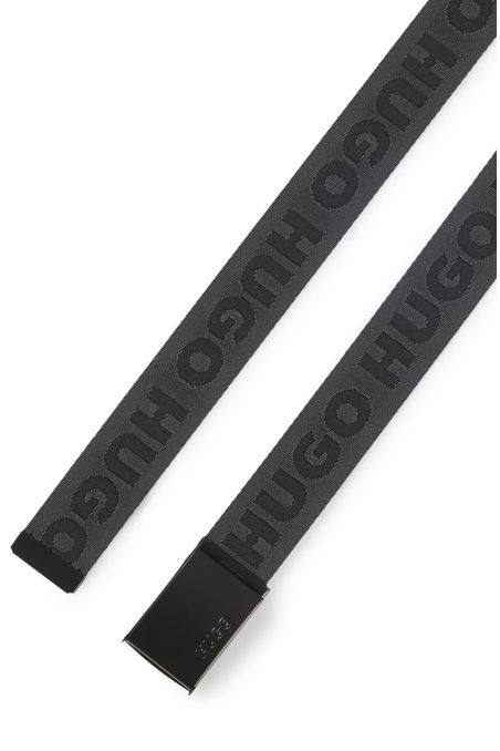 CINTURÓN DE CINCHA CON LOGO Y DETALLE DE LA MARCA EN LA HEBILLA CON PLACA CINTURÓN CASUAL HOMBRE