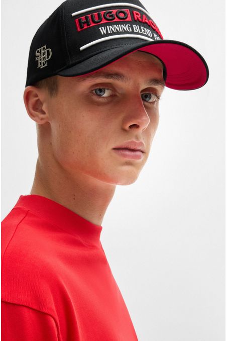 GORRA DE SARGA DE ALGODÓN CON LOGO DE CARRERAS GORRA HOMBRE