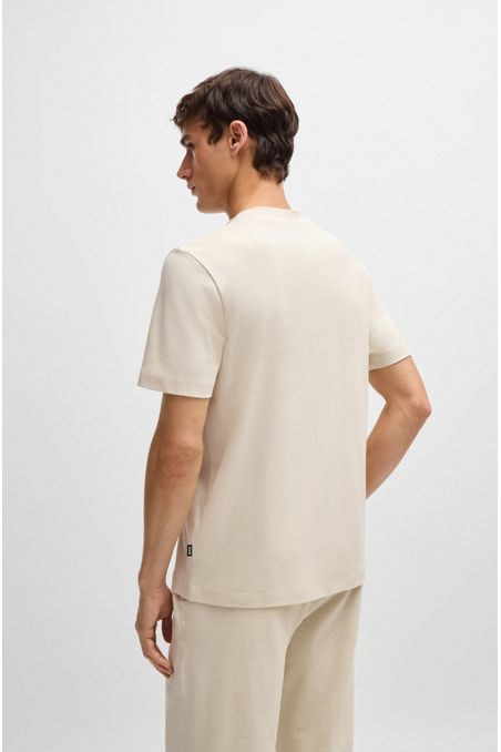 POLERA DE INTERLOCK DE ALGODÓN CON BLOQUES DE COLOR EN EL CUELLO HOMBRE