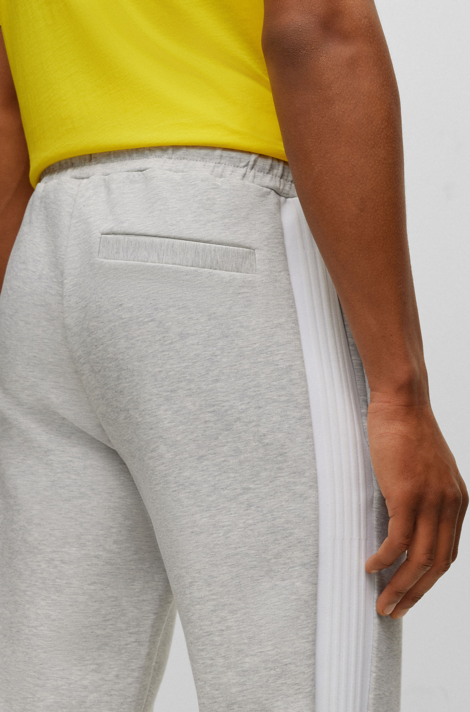 PANTALONES DE BUZO DE ALGODÓN CON DISEÑO LATERAL HOMBRE