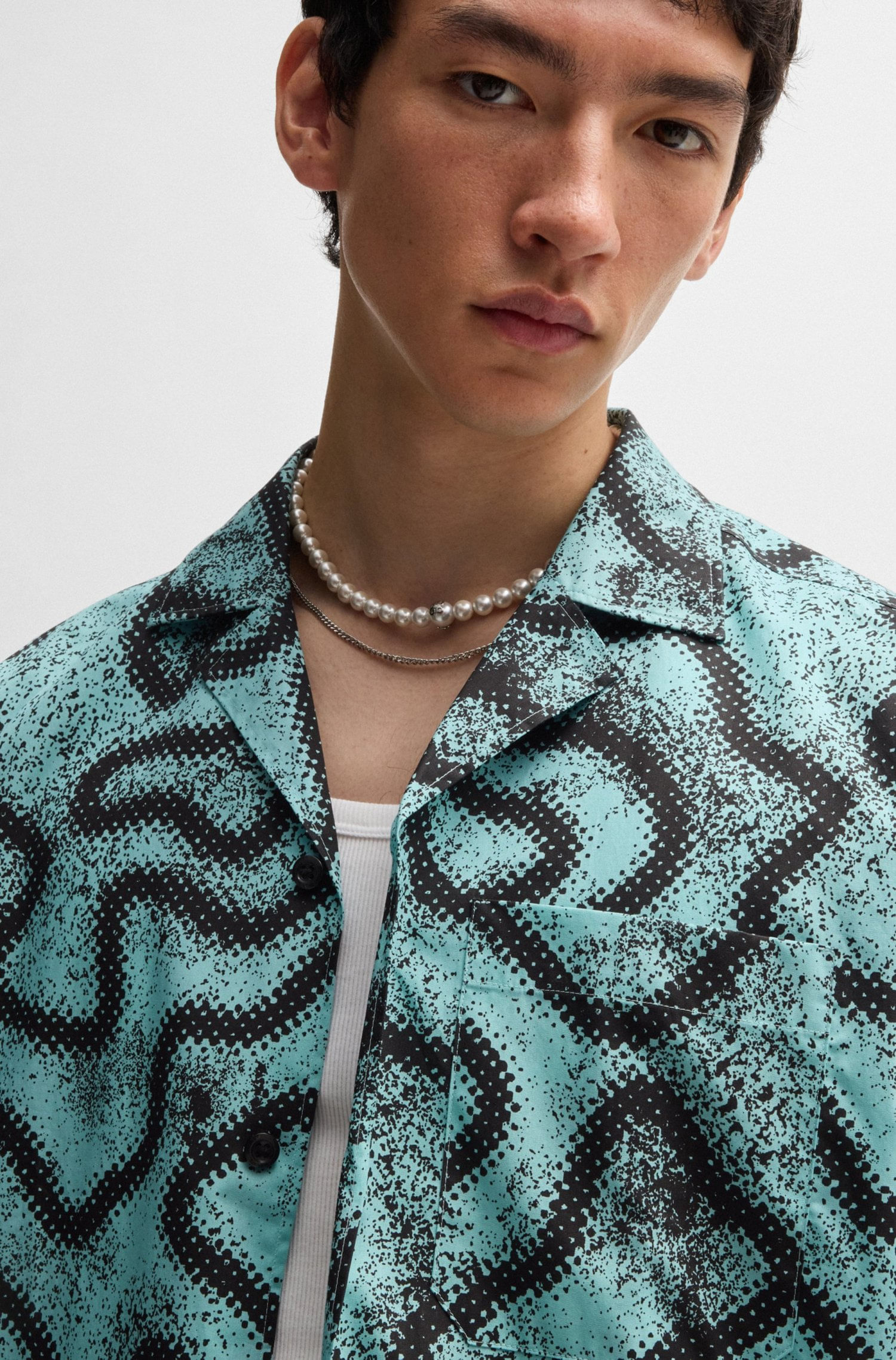 CAMISA RELAXED FIT EN POPELÍN DE ALGODÓN ESTAMPADO CAMISA RELAXED FIT HOMBRE