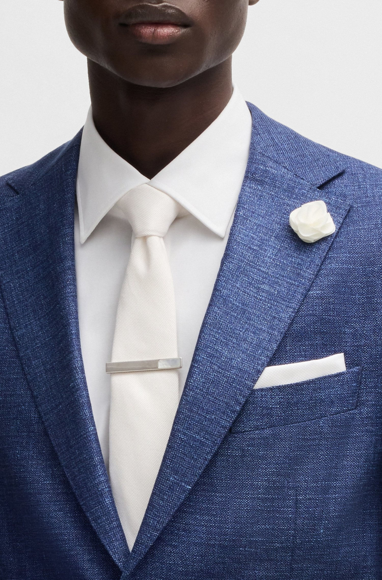 BLAZER SLIM FIT EN TEJIDO CON MICRODIBUJO BLAZERS SLIM FIT HOMBRE