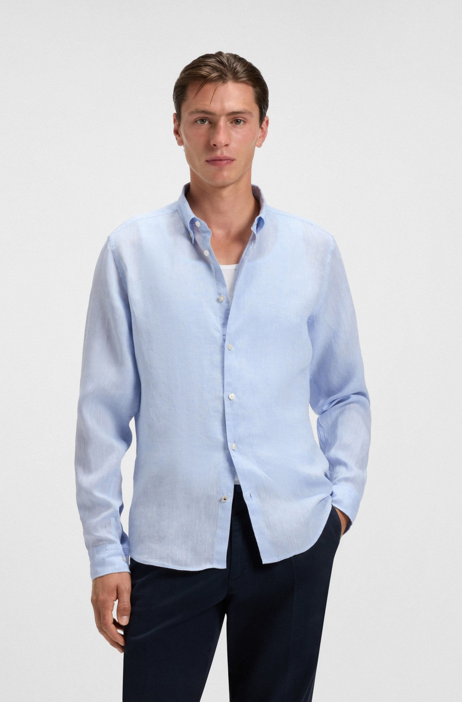 CAMISA ABOTONADA REGULAR FIT DE LINO CAMISA REGULAR FIT HOMBRE