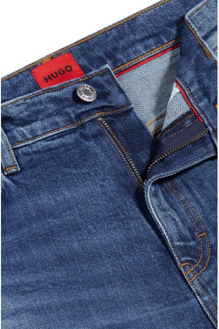 JEANS SLIM FIT EN CÓMODO DENIM ELÁSTICO AZUL OSCURO JEANS SLIM FIT HOMBRE