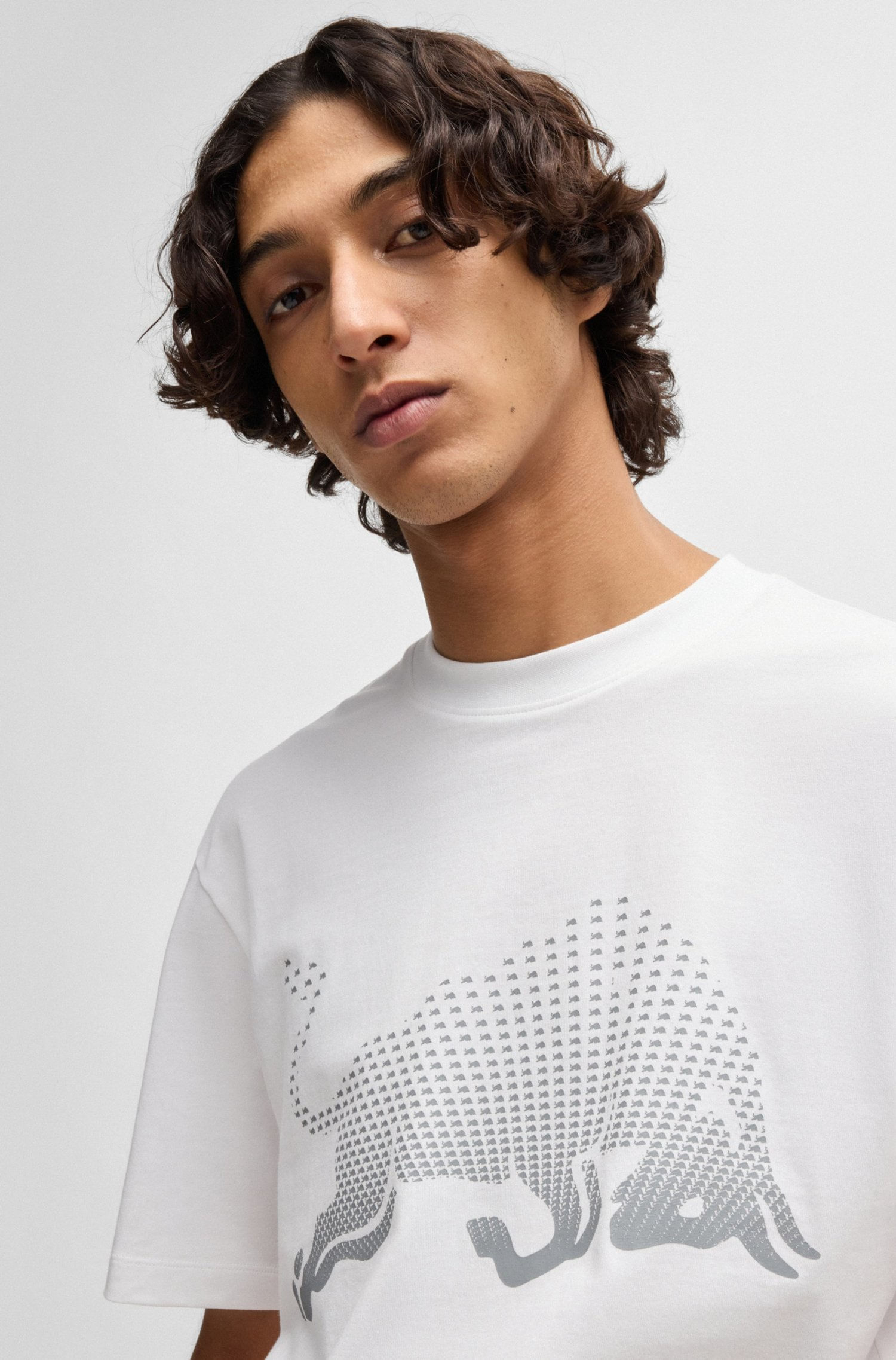 POLERA HUGO X RB EN PUNTO DE ALGODÓN CON GRÁFICO DE TORO DEGRADADO PLAYERA RELAXED FIT HOMBRE