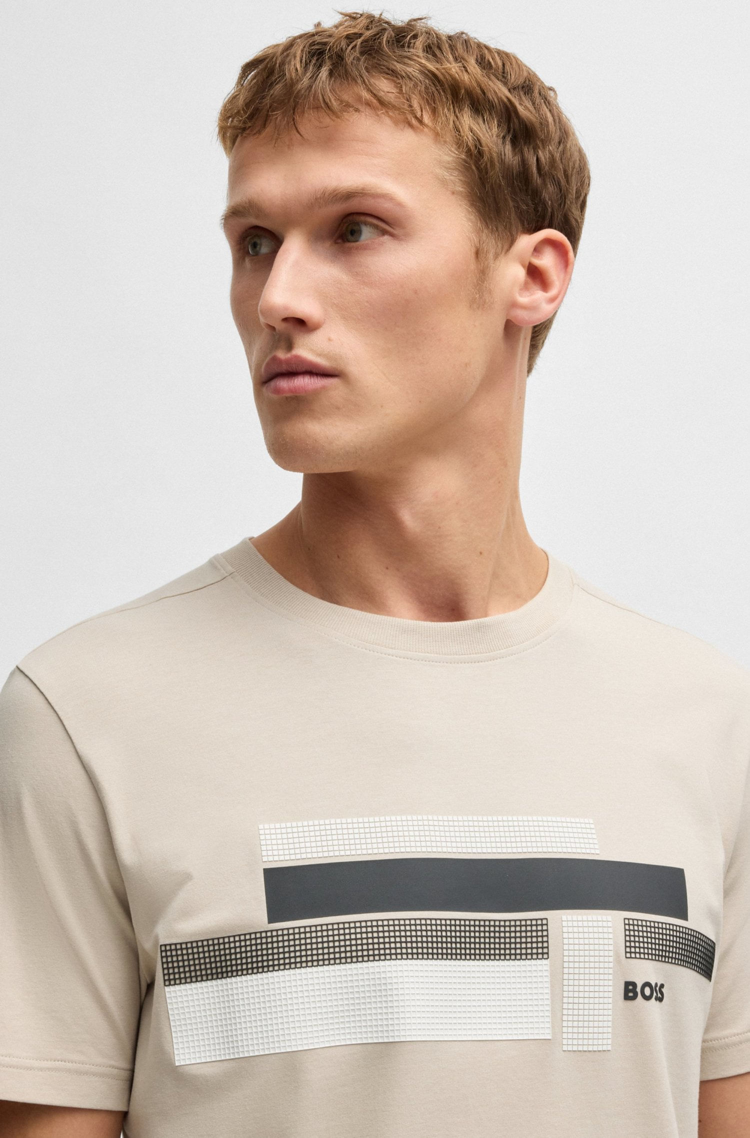 POLERA RELAXED FIT EN TEJIDO ELÁSTICO CON LOGO DE DISEÑO PLAYERA RELAXED FIT HOMBRE