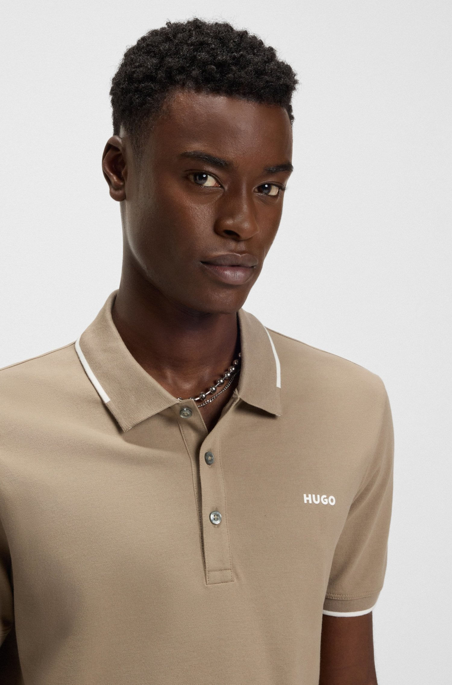 POLO SLIM FIT DE ALGODÓN ELÁSTICO CON LOGO ESTAMPADO POLO SLIM FIT HOMBRE