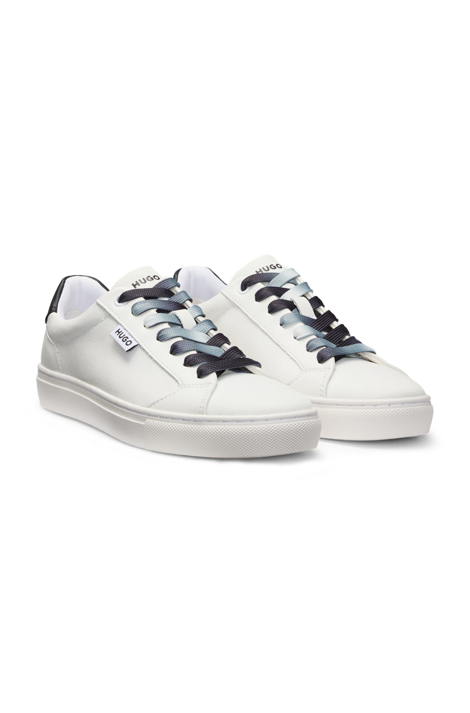 ZAPATILLAS DE CAÑA BAJA CON BANDERA CON LOGO TENIS MUJER