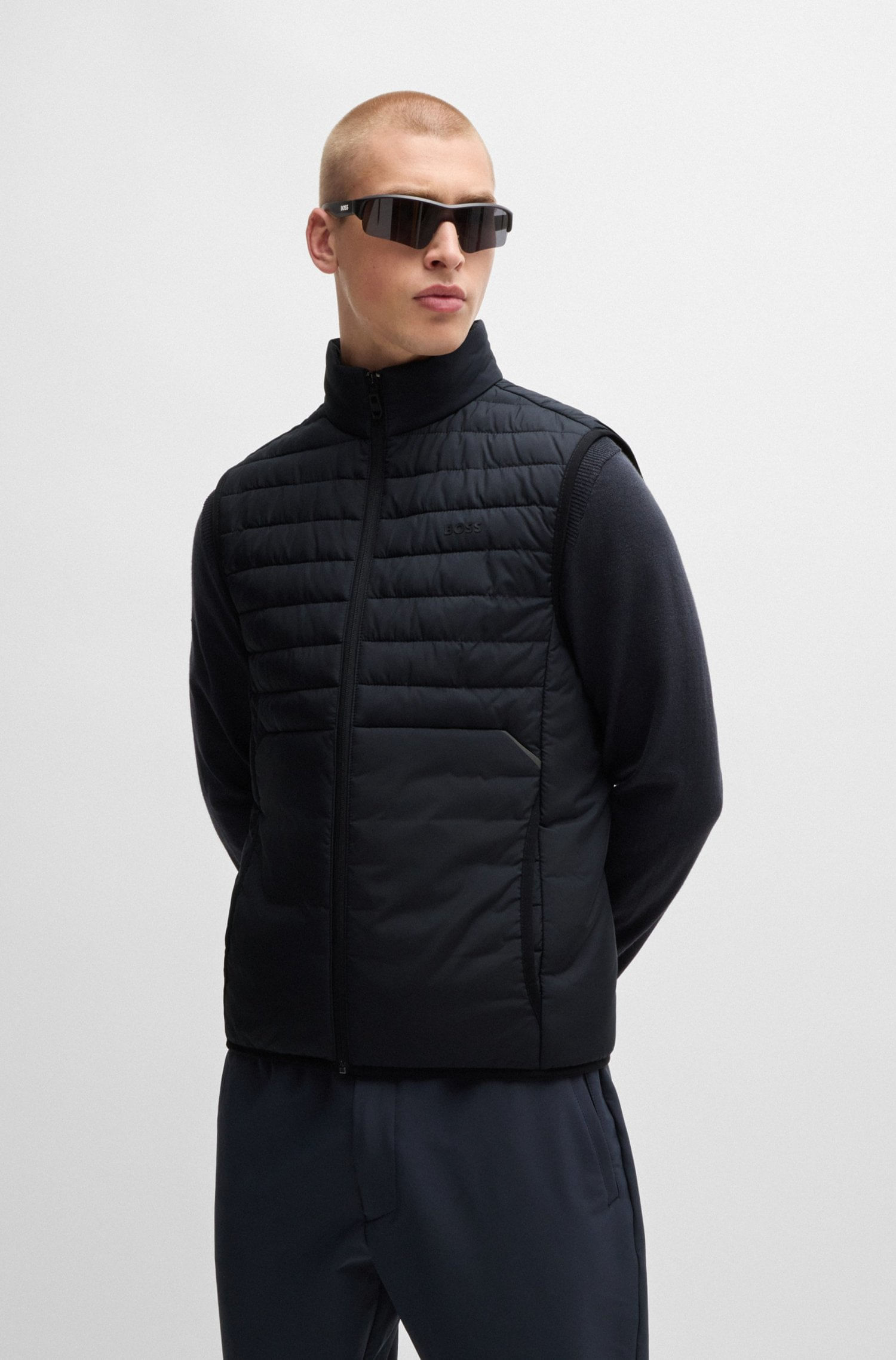 CHALECO REGULAR FIT DE TEJIDO REPELENTE AL AGUA CON CREMALLERA CHAMARRA REGULAR FIT HOMBRE